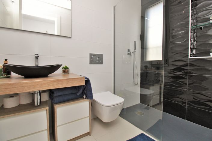 Image No.17-3 Bed Villa for sale