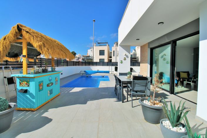 Image No.2-3 Bed Villa for sale