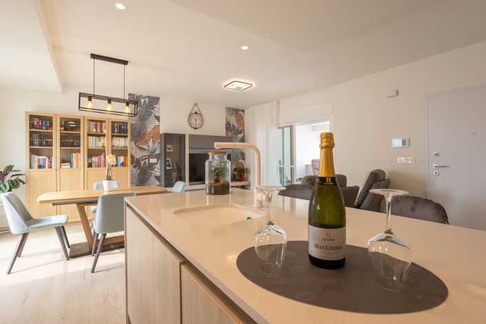 Image No.3-2 Bed Property for sale