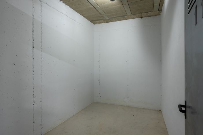 Image No.45-2 Bed Property for sale