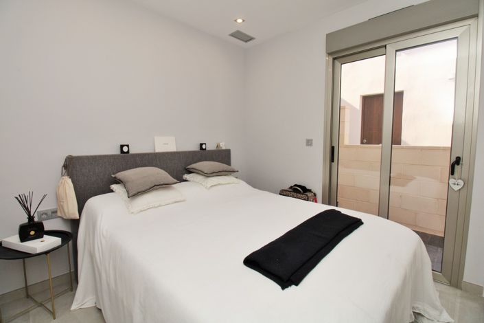 Image No.18-3 Bed Villa for sale