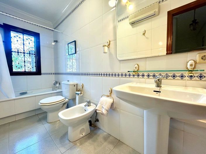 Image No.16-4 Bed Villa for sale