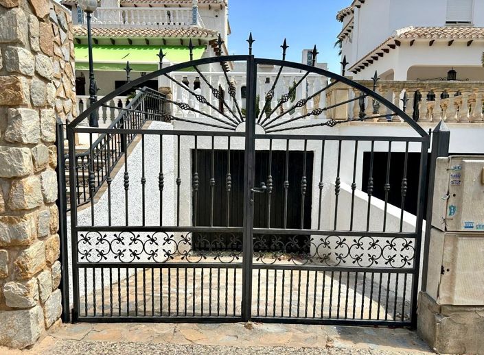 Image No.29-Villa de 4 chambres à vendre à Orihuela Costa