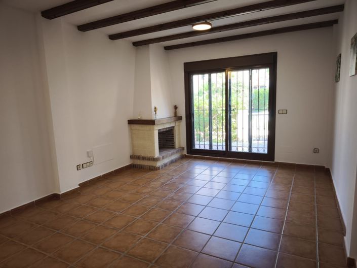 Image No.15-3 Bed Property for sale