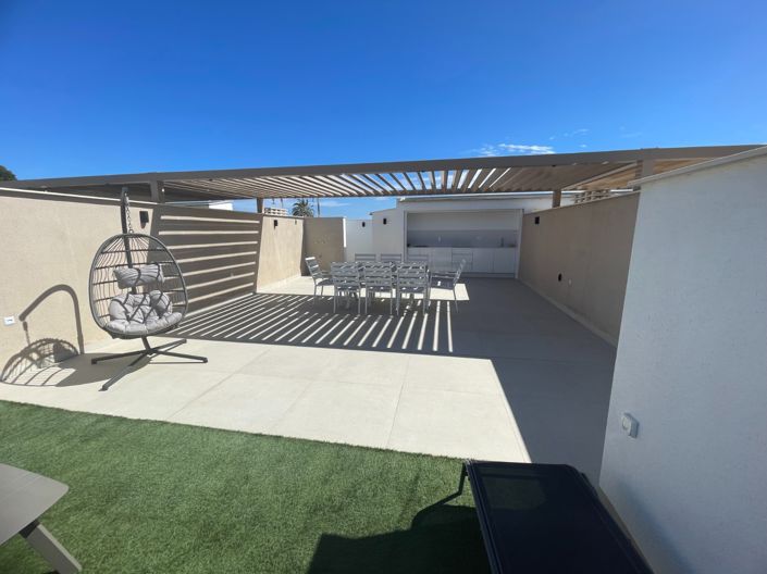 Image No.20-3 Bed Apartment for sale