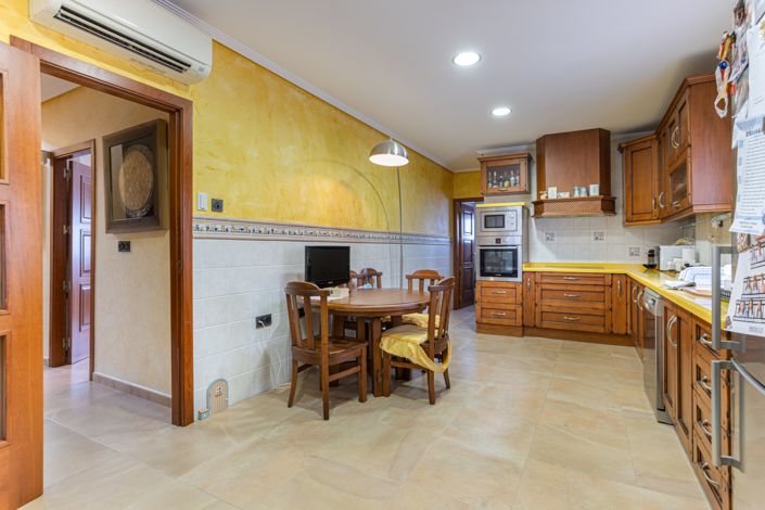 Image No.15-4 Bed Villa for sale