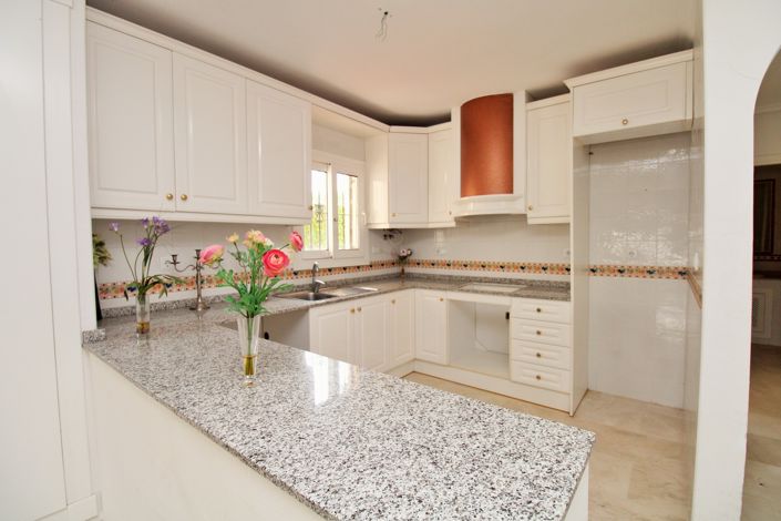 Image No.8-2 Bed Apartment for sale