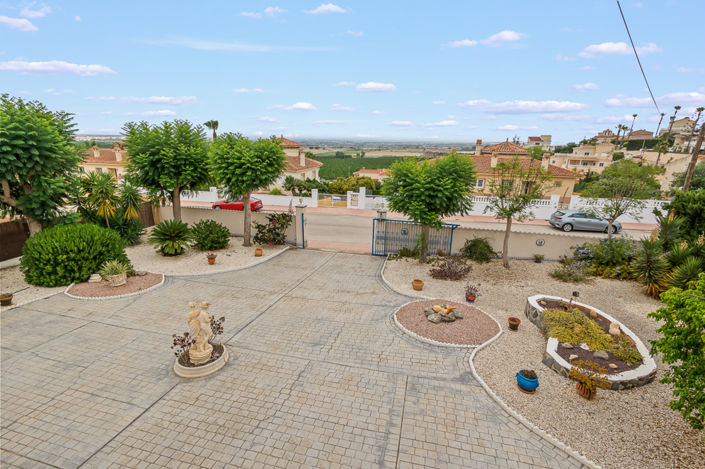 Image No.10-4 Bed Villa for sale