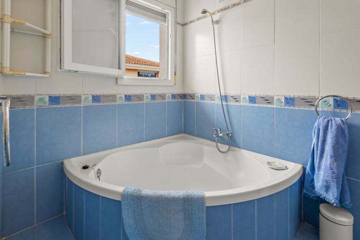 Image No.38-4 Bed Villa for sale