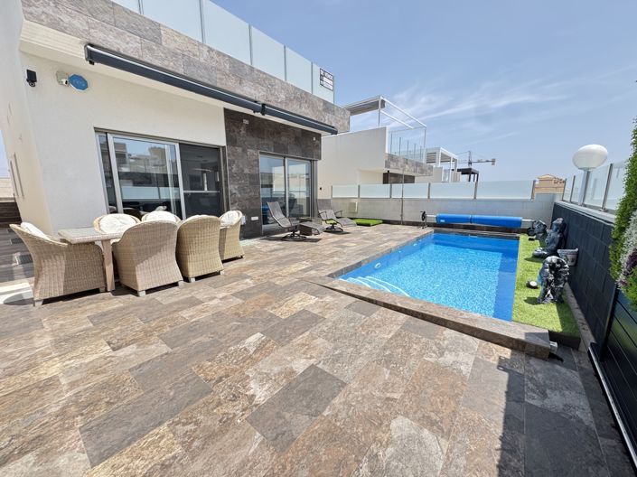 Image No.3-Villa de 4 chambres à vendre à Villamartin