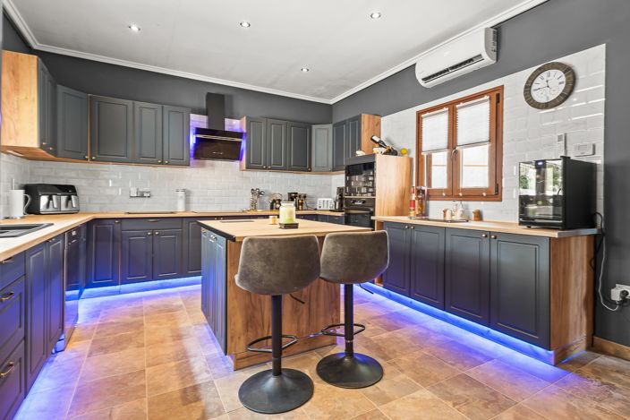 Image No.5-Propriété de 4 chambres à vendre à Torremendo