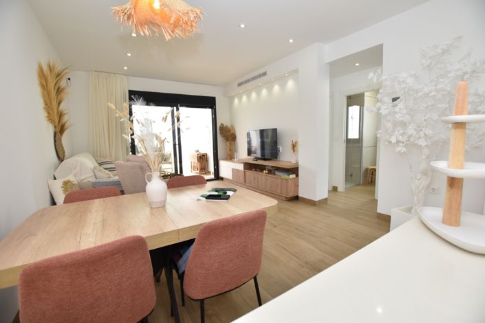 Image No.23-2 Bed Property for sale