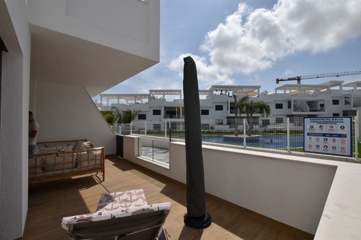 Image No.37-2 Bed Property for sale