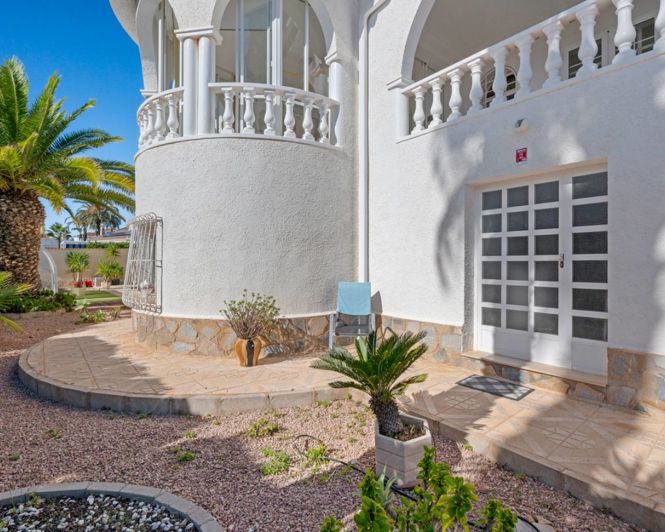 Image No.37-4 Bed Villa for sale