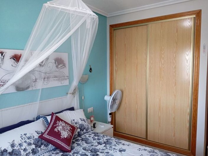 Image No.12-2 Bed Property for sale