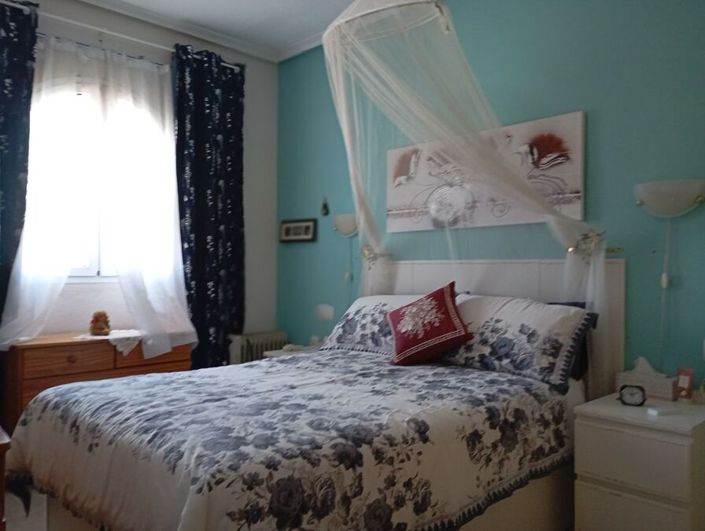 Image No.9-2 Bed Property for sale