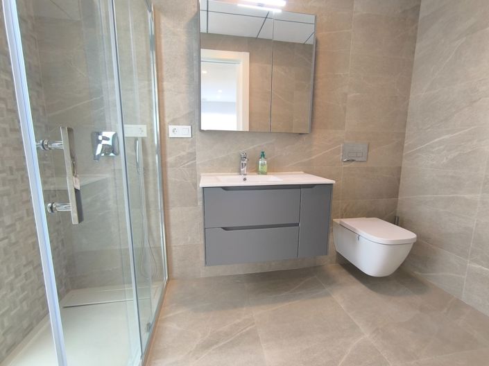 Image No.13-3 Bed Property for sale