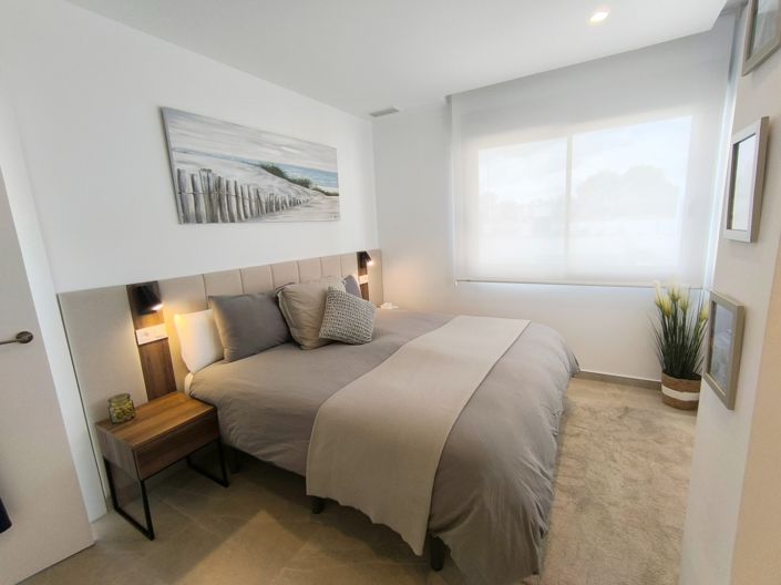 Image No.14-3 Bed Property for sale