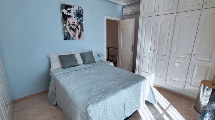 Image No.15-3 Bed Property for sale