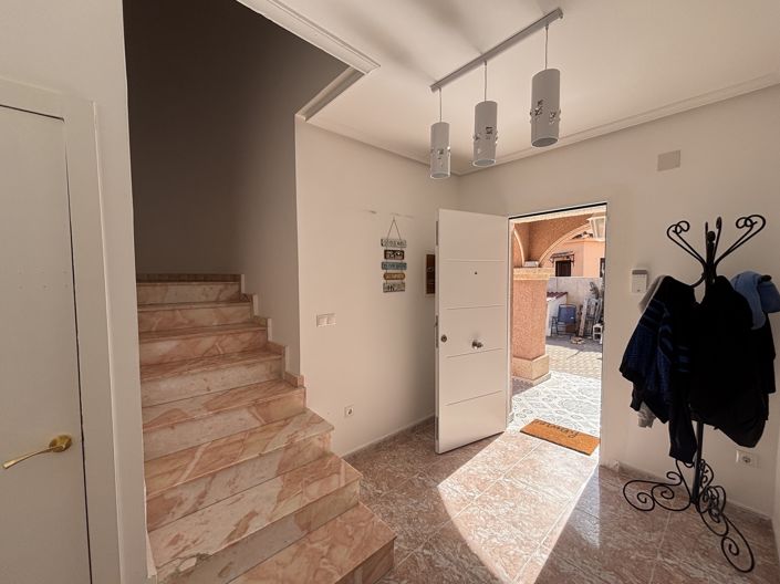 Image No.10-5 Bed Villa for sale