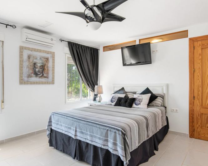 Image No.10-4 Bed Finca for sale