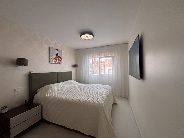 Image No.15-2 Bed Apartment for sale