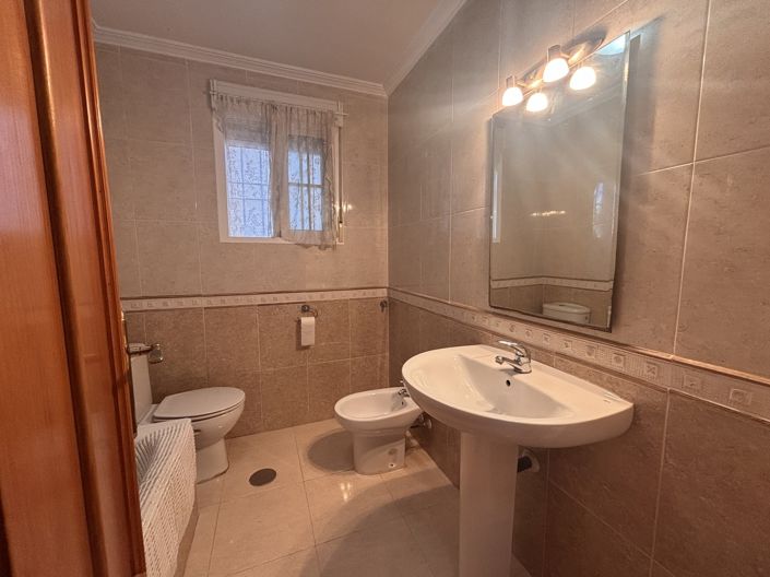 Image No.17-2 Bed Apartment for sale