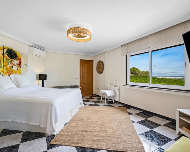 Image No.37-5 Bed Villa for sale