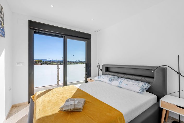 Image No.15-4 Bed Villa for sale