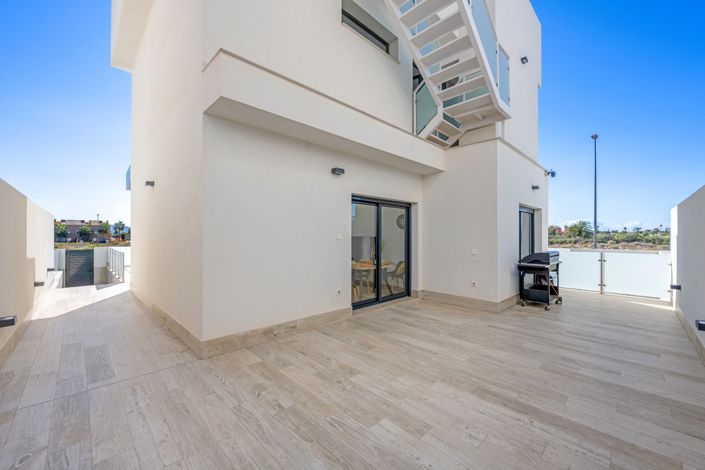 Image No.30-4 Bed Villa for sale