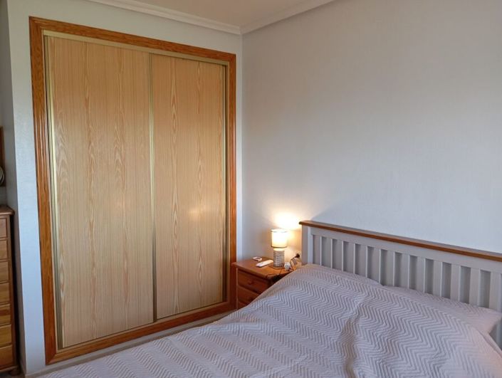 Image No.12-2 Bed Property for sale