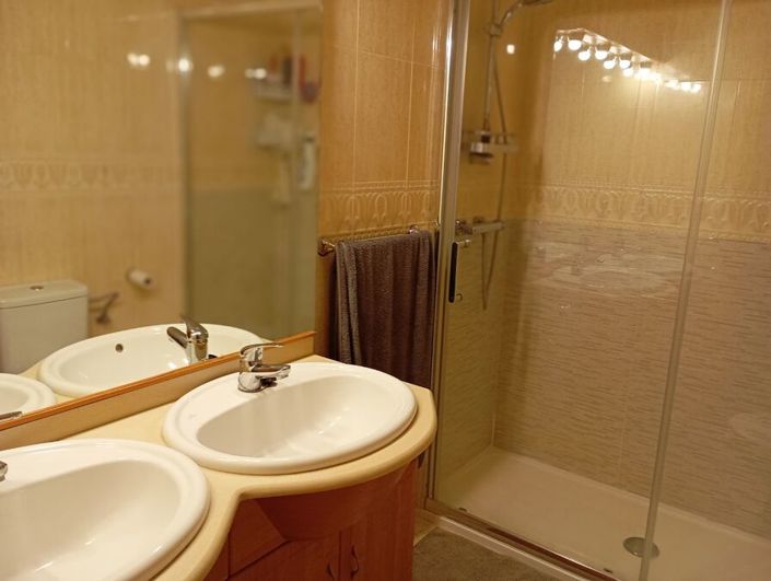 Image No.7-2 Bed Property for sale