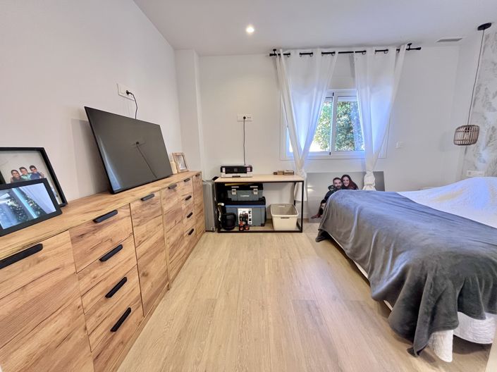 Image No.12-3 Bed Apartment for sale