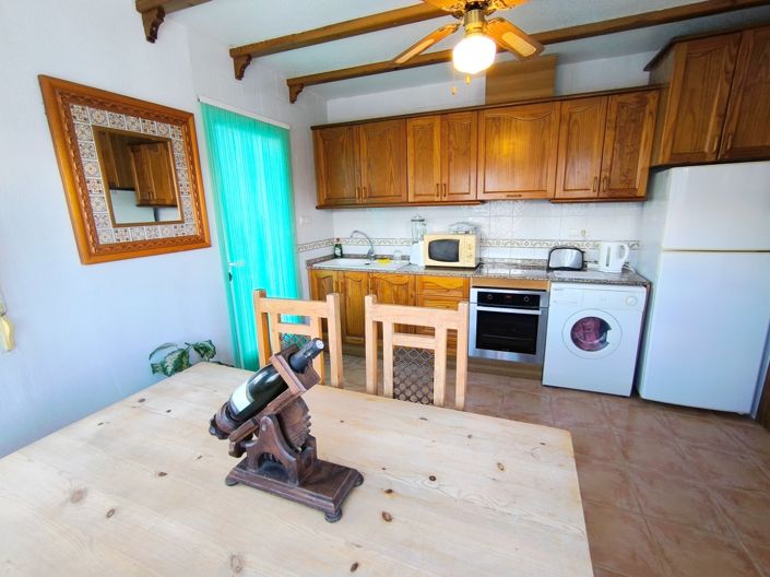 Image No.12-3 Bed Property for sale