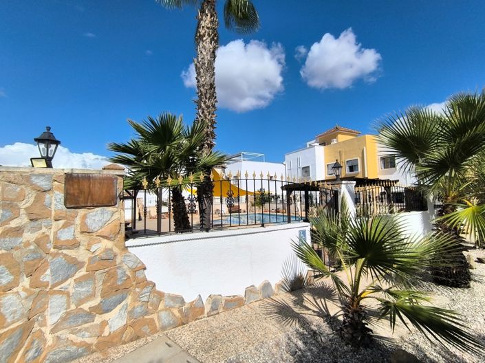 Image No.3-3 Bed Property for sale