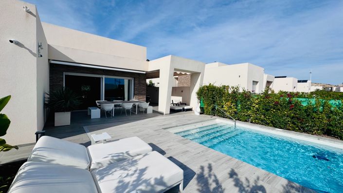 Image No.1-2 Bed Villa for sale