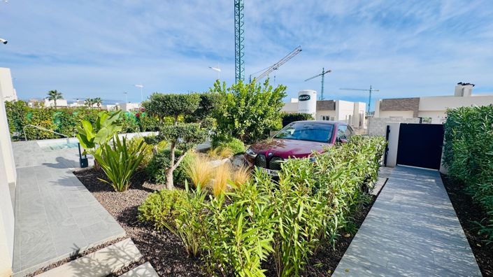 Image No.19-2 Bed Villa for sale