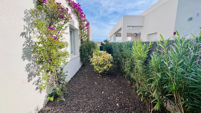 Image No.33-2 Bed Villa for sale