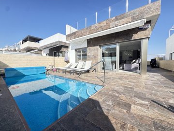 5 Bed Villa for sale