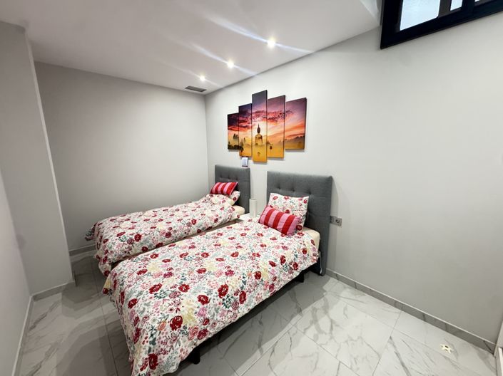 Image No.16-5 Bed Villa for sale