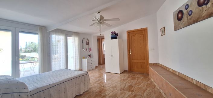 Image No.9-7 Bed Villa for sale