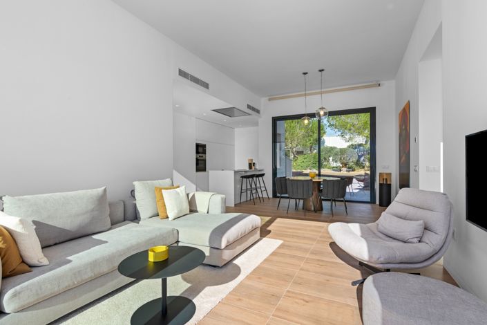 Image No.18-4 Bed Villa for sale