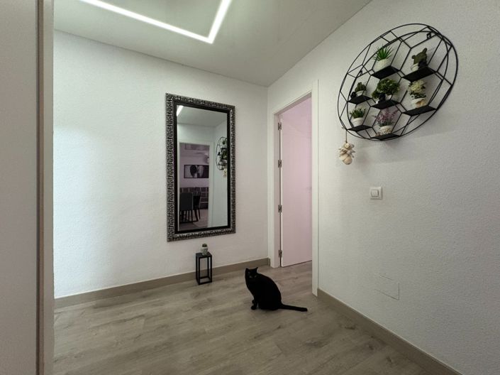 Image No.2-4 Bed Apartment for sale