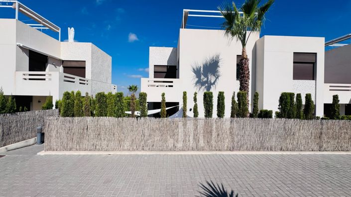 Image No.26-2 Bed Apartment for sale