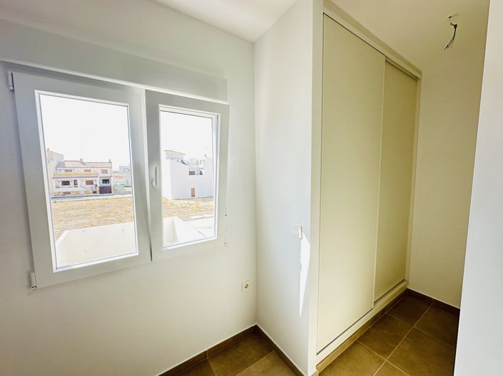 Image No.13-3 Bed Villa for sale