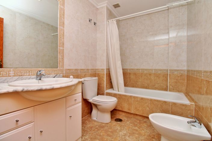 Image No.12-2 Bed Apartment for sale