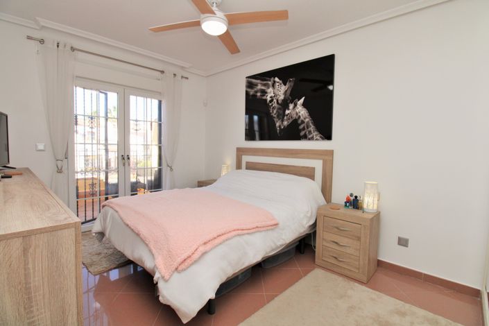 Image No.18-3 Bed Villa for sale