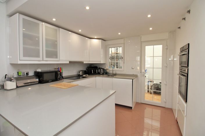 Image No.9-3 Bed Villa for sale