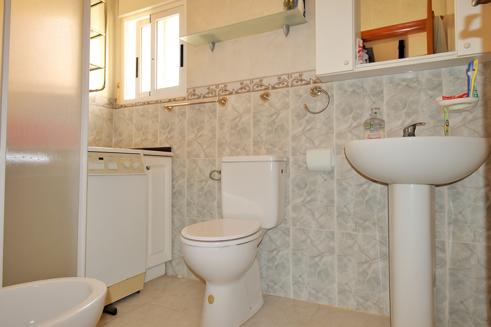 Image No.12-3 Bed Townhouse for sale