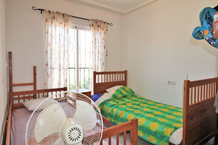 Image No.13-3 Bed Townhouse for sale